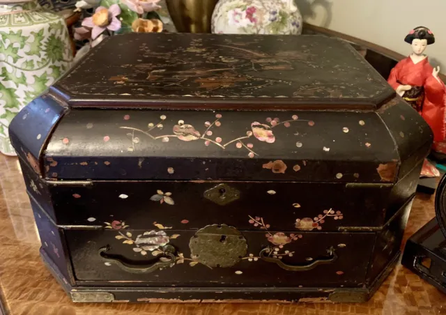 Magnificent Antique Large Chinese Sewing Jewellery Box Black Lacquer Shell Inlay