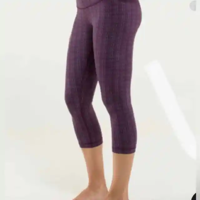 Lululemon Wunder Under HR Crop 22'' Yoga Pant Black Purple