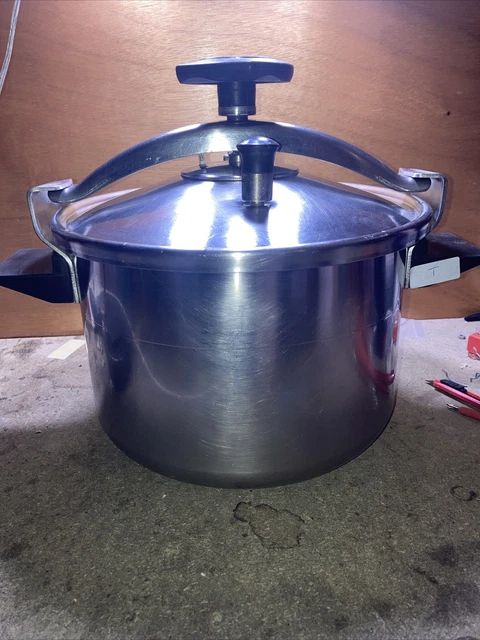 TEFAL Cocotte-minute inox. Autocuiseur 8 L. Induction. Programmes