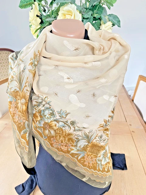 Foulard Vintage En Soie 100% P.A.S - Roulotté Main - 78 Cm - Couleur Orange - Occasion En Très Bon état - Fabriqué En France