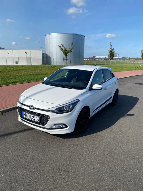Hyundai i20 Yes Edition! BJ 2017 Parkkamera Hinten, Sitz und Lenkradheizung Hyundai i20 Yes Edition! BJ 2017 Parkkamera Hinten, Sitz und Lenkradheizung