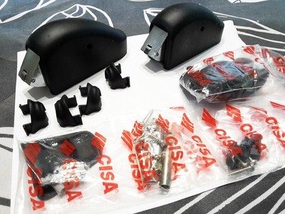 CISA Scrocchi Per Maniglioni Cisa 7063-61 Kit Scrocchi Alto Basso 8015345939092 