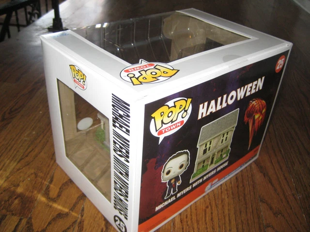 Funko POP! Town 25 Michael Myers With Myers House  NEW!   Spirit Halloween 2