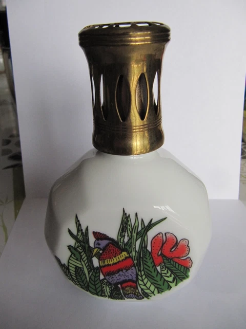 lampe berger ancienne , estampillé Porcelaine de Paris France