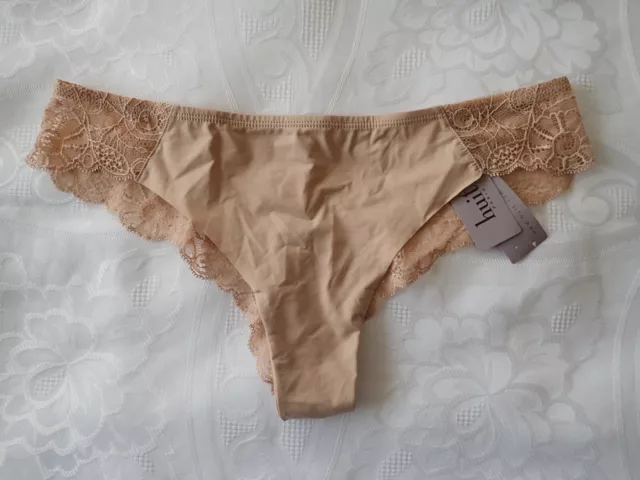 HUIT 8 Paris, Brazilian in Size 12, Colour in Beige