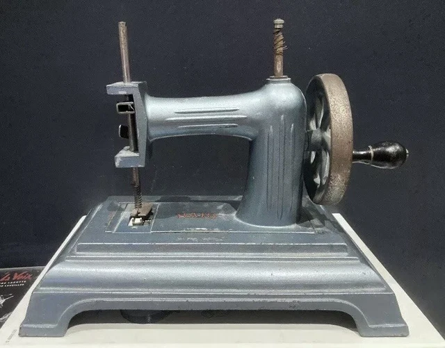ancienne Machine À Coudre Jouet J C Napoleon lll | eBay