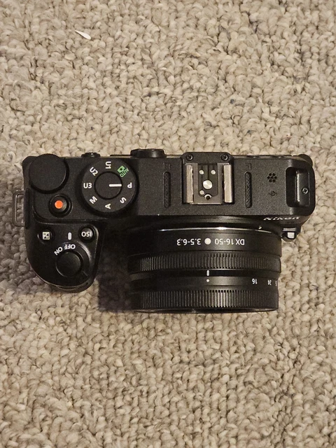 Nikon Z 30 20.9MP Mirrorless Camera (NIKKOR Z DX 16-50mm f/3.5-6.3 VR)