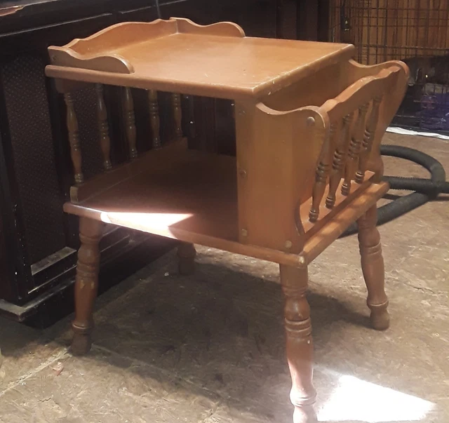 Mid Century Maple Magazine Rack End Table / Side Table  (MRT-27)