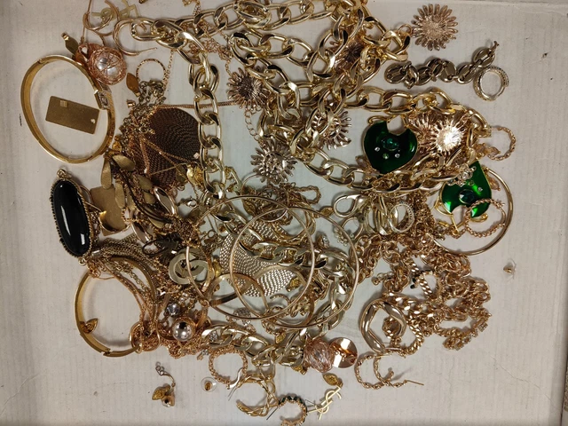 Lot bijoux vintage doré ou plaque or - Montres & Bijoux