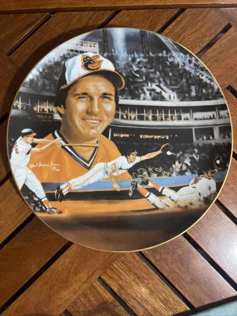 Brooks Robinson Autographed Collector Plate #253/1000