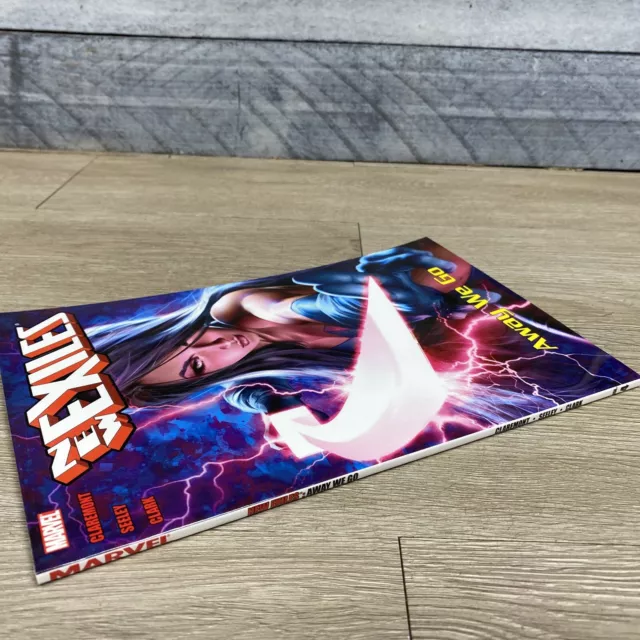 New Exiles - Volume 4 : Away We Go by Chris Claremont (2009, Trade Paperback) 7