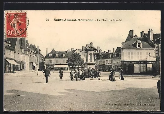 CPA Saint-Amand-Montrond, La Place du Marché 1910