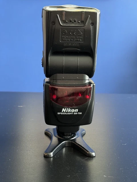 Nikon Speedlight SB-700 for Nikon Digital SLR Cameras i-TTL Hot Shoe Flash As Is