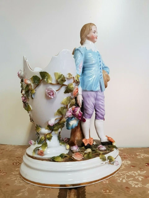 grand groupe en porcelaine allemande 28 cm  signé