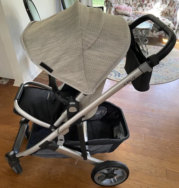 UPPAbaby CRUZ V2 Stroller-VERY NICE