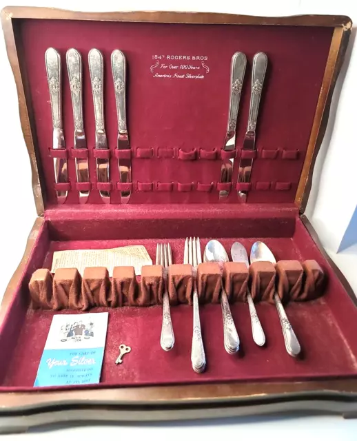 1847 Rogers Brothers ADORATION IS Silverplate Flatware Silverware w/ Box 19 pcs