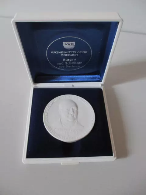 Meissen Thaler Medaille Porzellan Pr. Dr. Kolbe Albrechtsburg Arzneimittelwerk