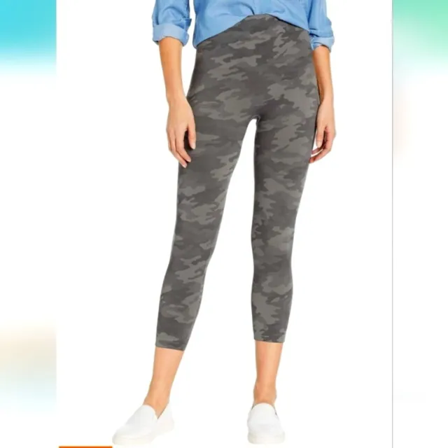 SPANX Cropped Look at Me Now Sage Camo Seamless Slimming Leggings