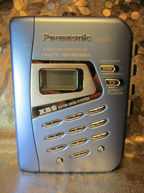 Radio-cassette Panasonic RQ-E27V – Bleu Ciel – Fabriqué à Taïwan – Pour Pièces