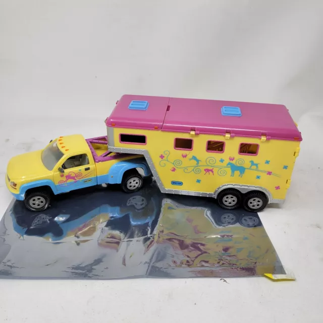 Breyer Pink & Yellow Stablemates Pick Up Truck & Gooseneck Trailer g2