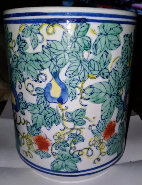 China Blue And White Glaze Inside Porcelain Flowers Brush Pot Beautiful Design