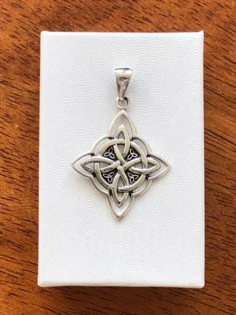 925 Sterling Silver Celtic Protection Knot Pendant Witch Knot 28mm for necklace