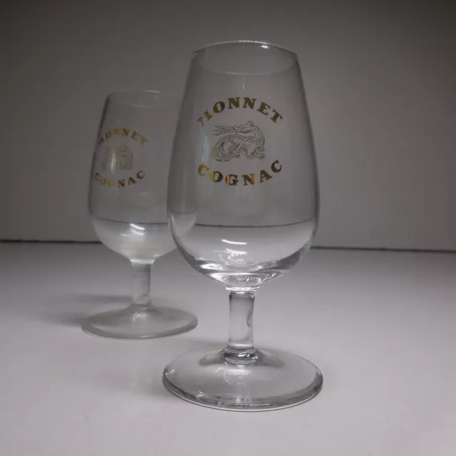 N9662 Monnet cognac or fin 2 verres à pied cristal alcool spiritueux France