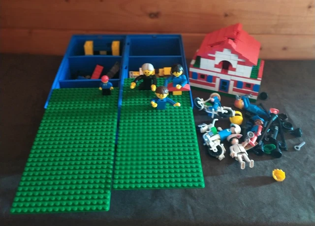 https://www.picclickimg.com/33cAAOSwOWlhfwkQ/Vintage-Official-Lego-boite-rangement-retro-bleu-vert.webp