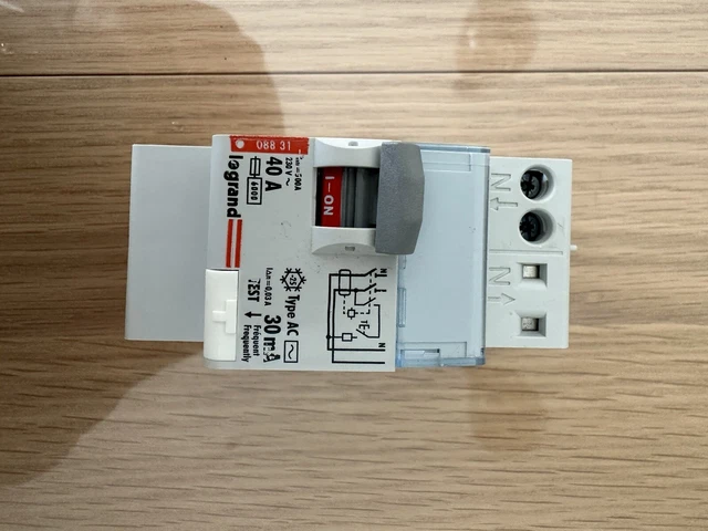 Legrand 08831 disjoncteur differentiel 40A 30mA