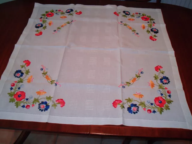 EMBROIDERED TABLE CLOTH 32" x 32"