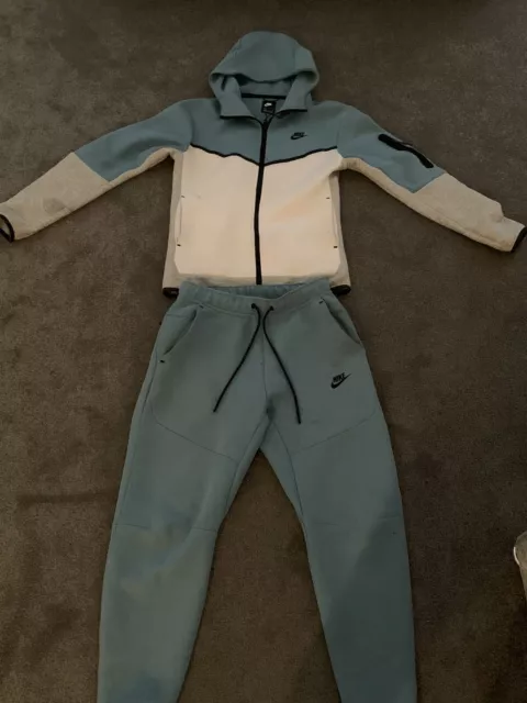 Baby blue hotsell nike tech tracksuit