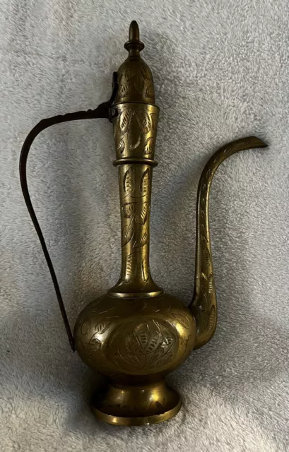 VTG 13" India Sarna Brass 206 T-13 Etched Ewer Oil Pitcher Urn Decor Tea Pot 