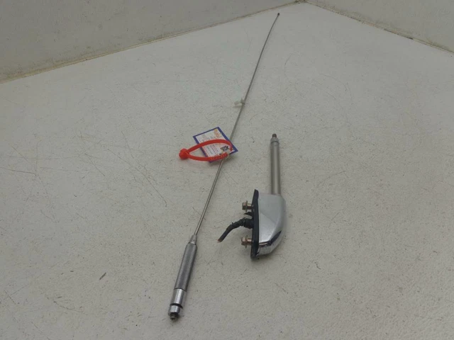 2001 2002 2003 2004 2005 Honda Goldwing GL1800 RADIO ANTENNA ELEMENT