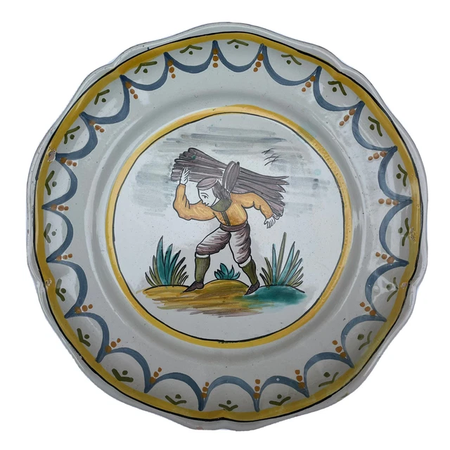 Plat ancien en faïence de Nevers XVIIIe / XIXe siècle (diamètre 30,5 cm)