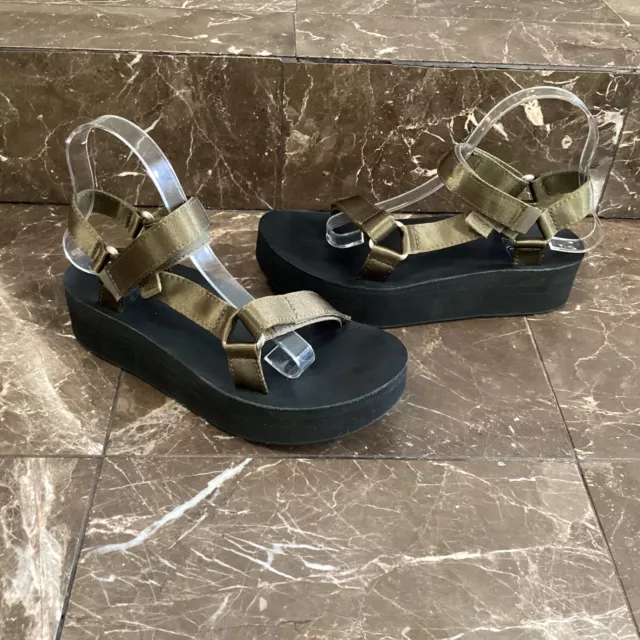 Flatform hotsell universal satin