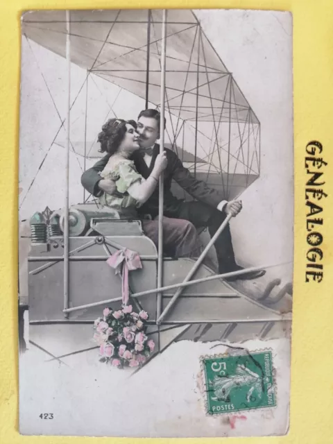 Carte Postale Ancienne 1911 Fantasy FANTAISIE AÉROPLANE Couple Avion Airplane