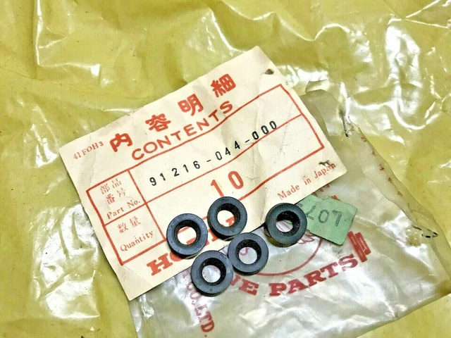 NOS Genuine Honda Moped Oil Guide – P25 P50 PC50 PS50 – OEM Part 15420-044-060
