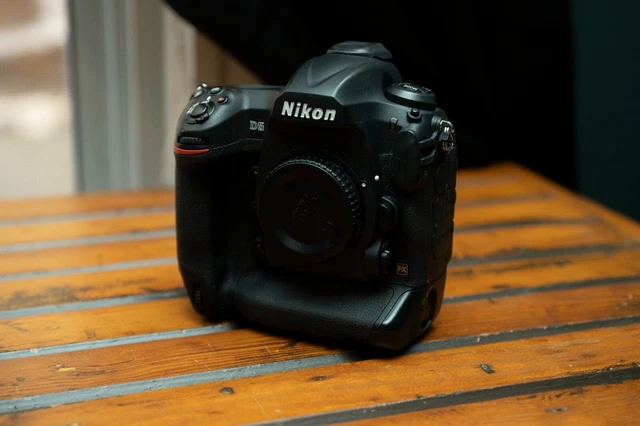 Nikon D5 Digital SLR Dual XQD Slots - 132591 shutter
