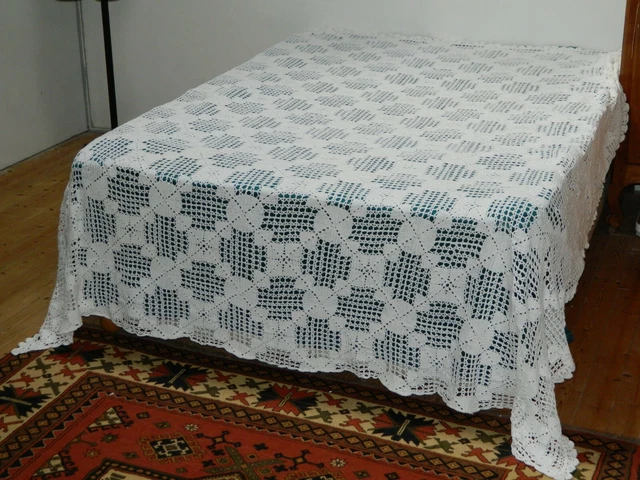 Dessus de lit au crochet fait main en coton blanc