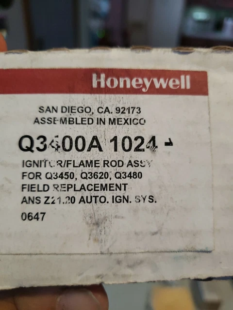 Honeywell | Q3400A1024 |  Ignitor / Flame Rod Assembly