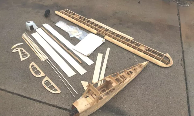 RC Piper Cub Great Planes 76.5 Inch Span Plane. Hardware, Covering Wheels. Wood RC Piper Cub Great Planes 76.5 Inch Span Plane. Hardware, Covering Wheels. Wood