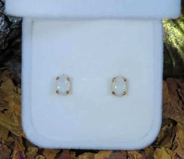 Beautiful natural Solid Andamooka White Opal 5x7mm cabochon yellow gold studs 🍭