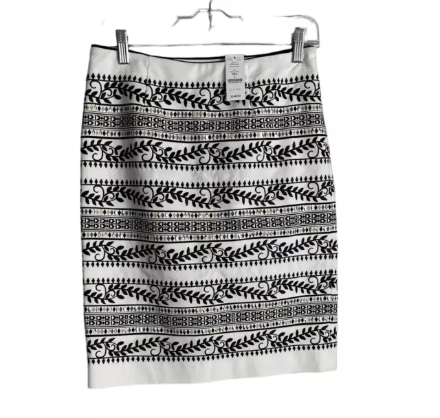 White House Black Market Sz 4 White Black Embroidered Bedazzled Pencil Skirt New