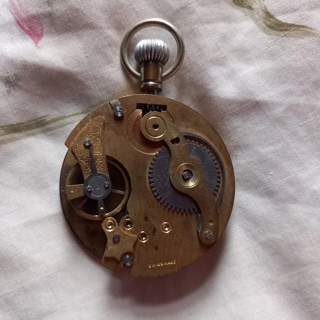 Montre De Poche Vintage Suisse Mécanique Manuelle Années 1920 - Argentée, état Très Correct