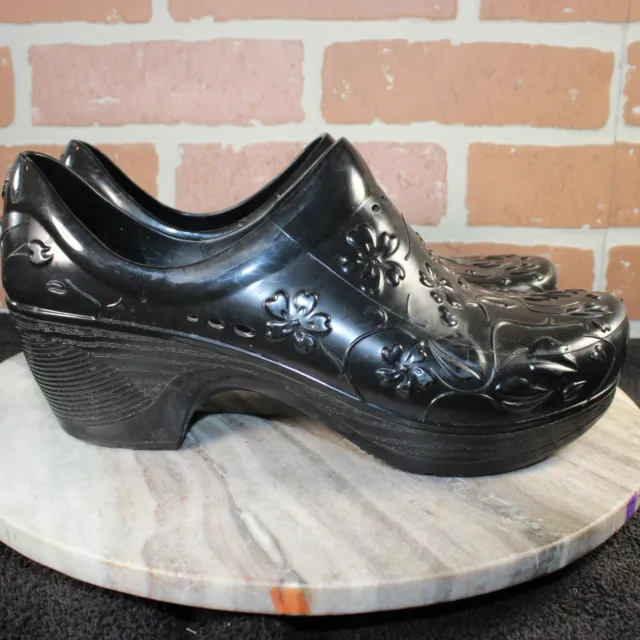 Dansko Pixi Shoes Womens Size 9 (39 EU) Floral Embossed Nursing Clogs Black.