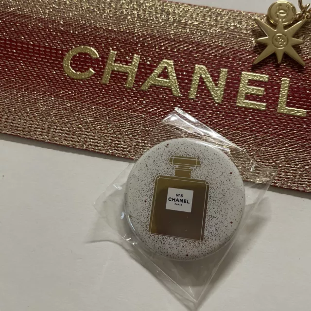 CHANEL VIP GIFT 2021' White & Gold No.5 Perfume Logo Round Pin Brooch - New  $28.99 - PicClick