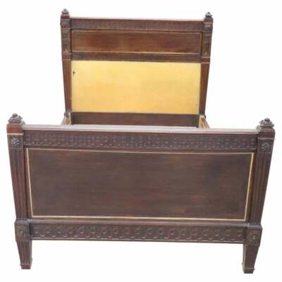 Lit double ancien en chêne massif – style Louis XV / Louis