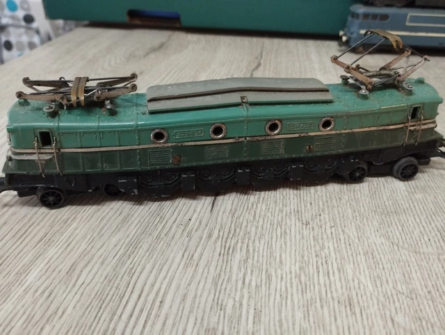 Locomotive électrique HO JEP Type 2D2 9101 – Époque 3 – Pièce à Compléter Vert