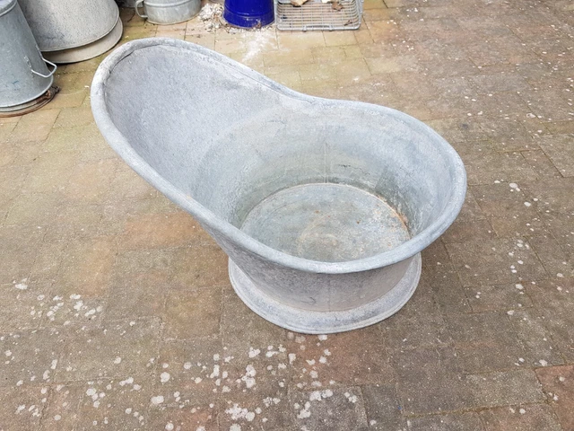 ANTIKE SITZBADEWANNE ZINKWANNE Zinkbadewanne Pflanzkübel Teich dicht