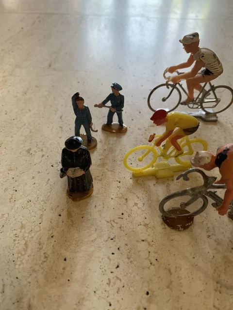 Figurines Starlux Vintage Cirque : 1 Femme + 2 Dompteurs + 1 Lion + 1 Otarie - Échelle 1/32